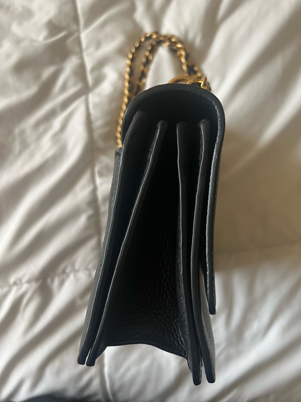 Tory Burch Black Leather Shoulder Bag with Gold Logo Chain - Picture 8 of 10